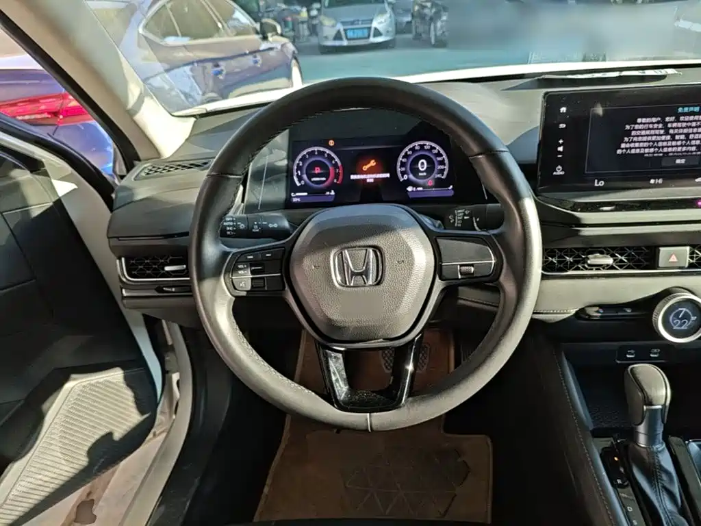Honda Inspire 2025 — фото 4