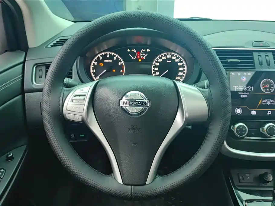 Nissan Tiida 2022 — фото 15