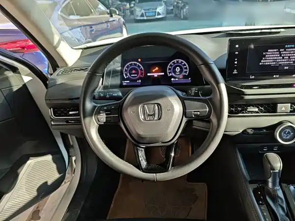 Honda Inspire 2025