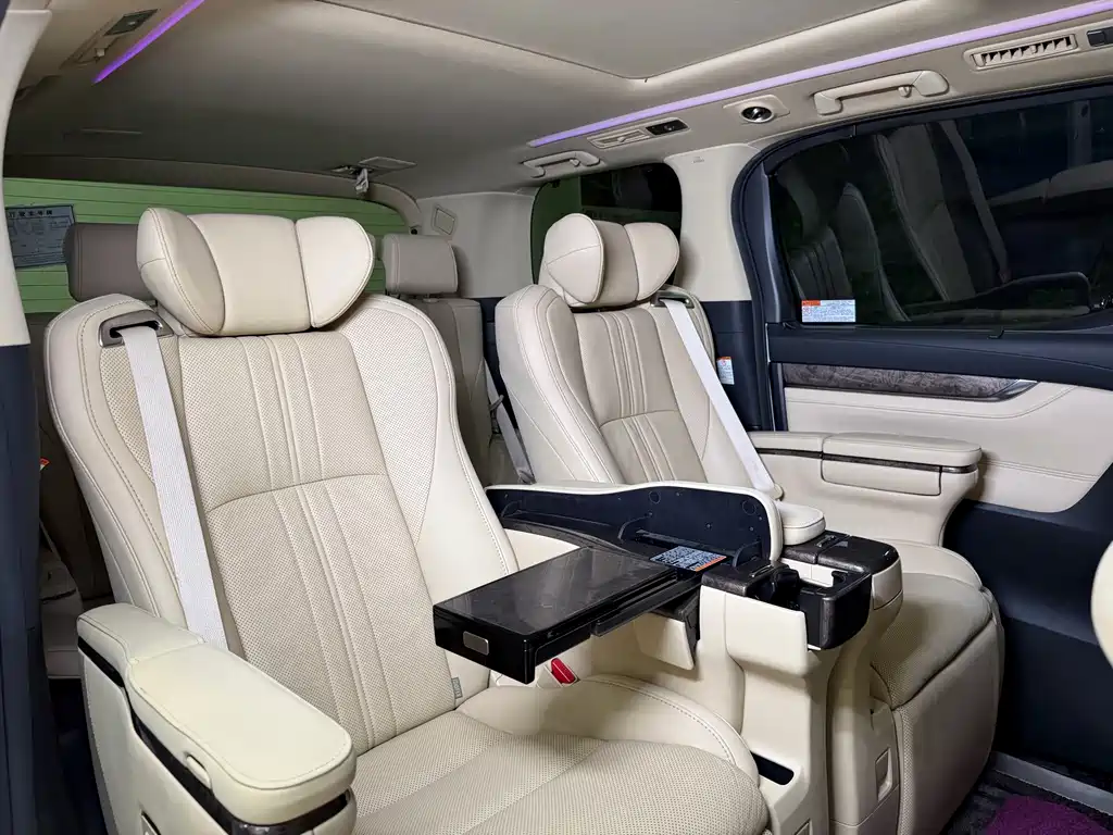 Toyota Vellfire 2020 — фото 15