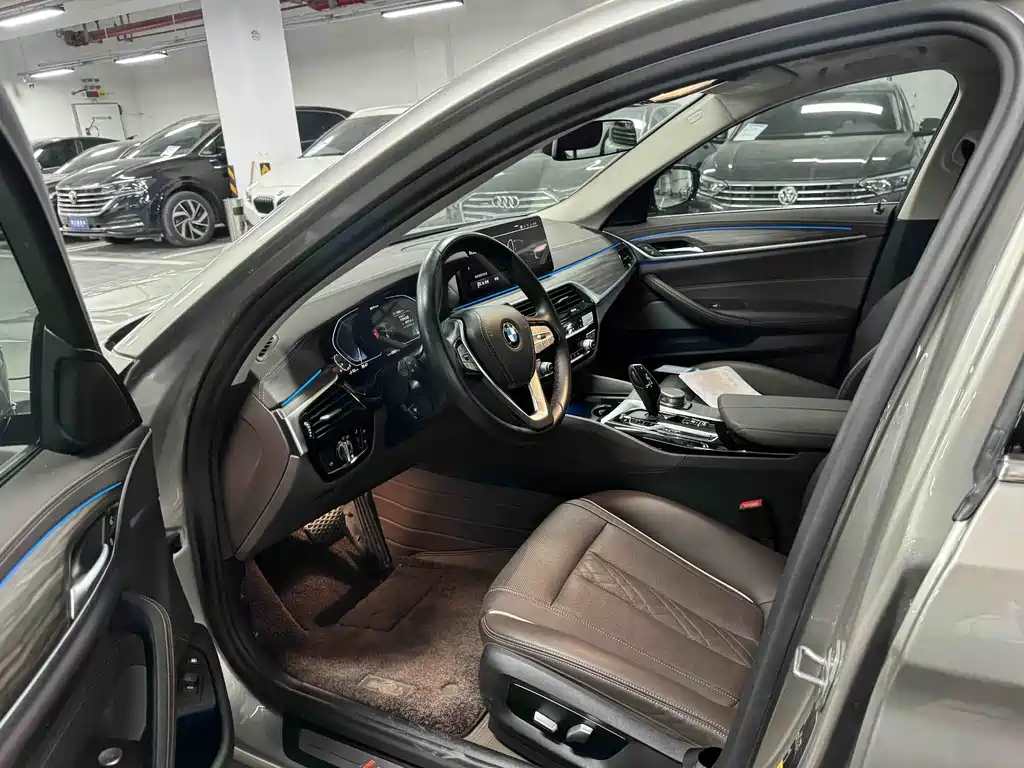 BMW 5 Series New Energy 2020 — фото 3