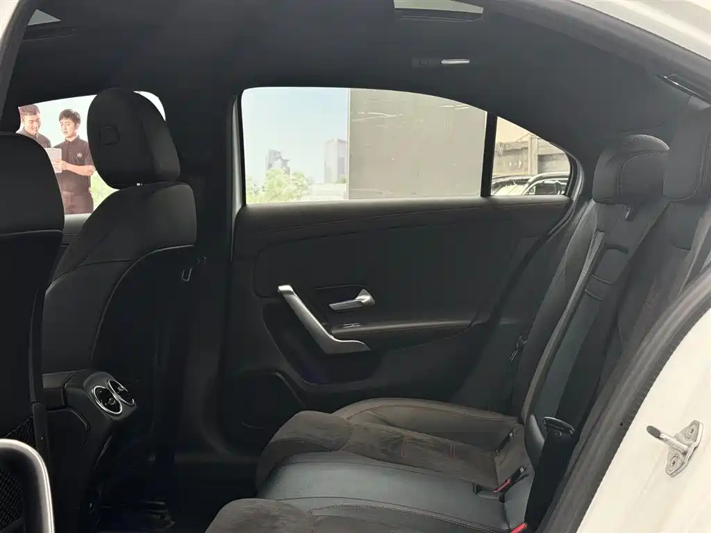 Mercedes-Benz A-Class 2023 — фото 10
