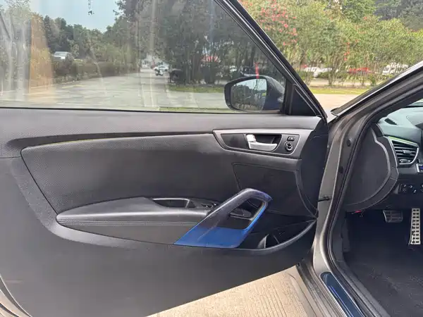 Hyundai Veloster 2015