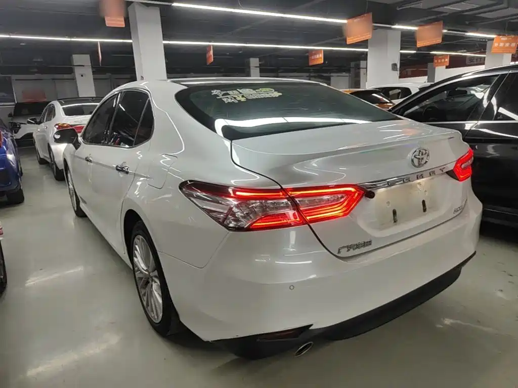 Toyota Camry 2021