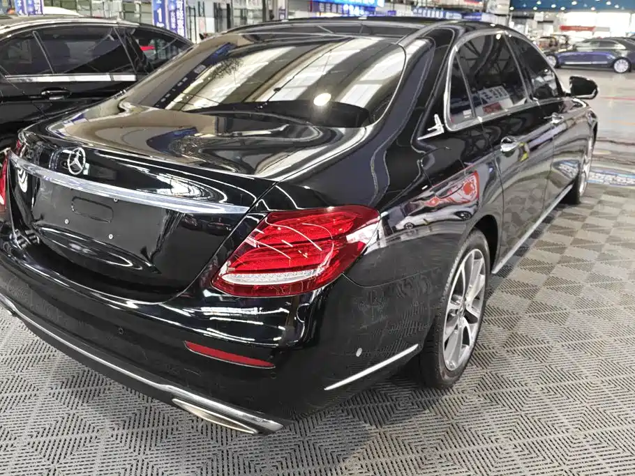 Mercedes-Benz E-Class 2019 — фото 3