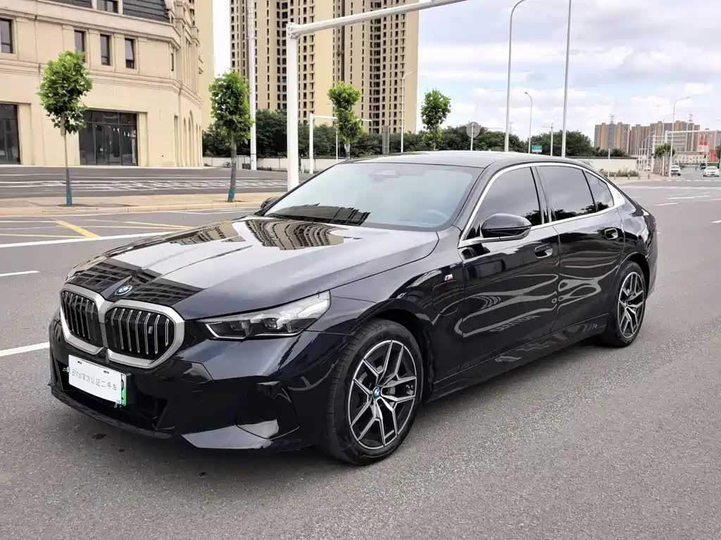 BMW i5 2026 — фото 3