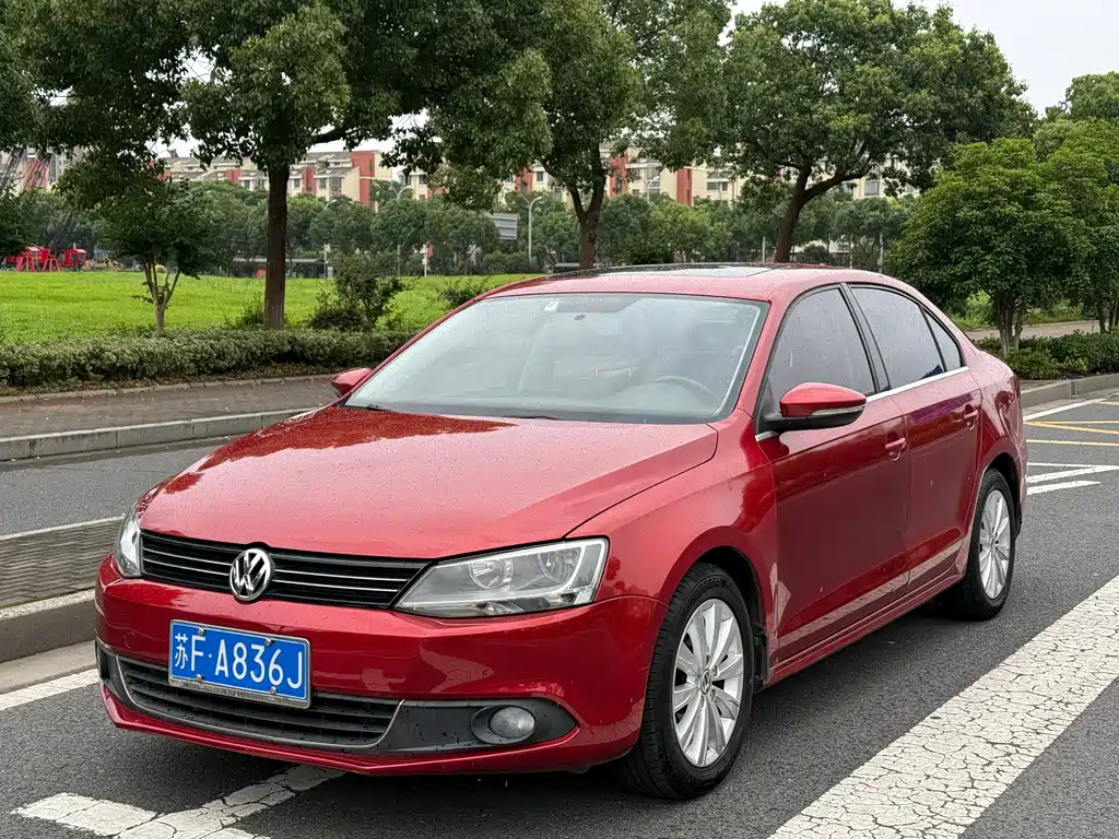 Volkswagen Sagitar 2015