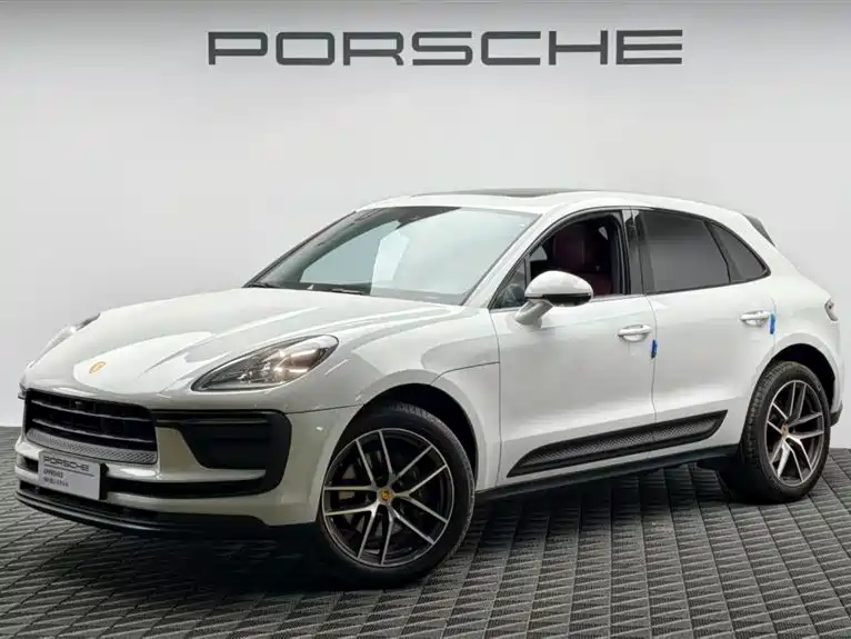 Porsche Macan 2024 — фото 1