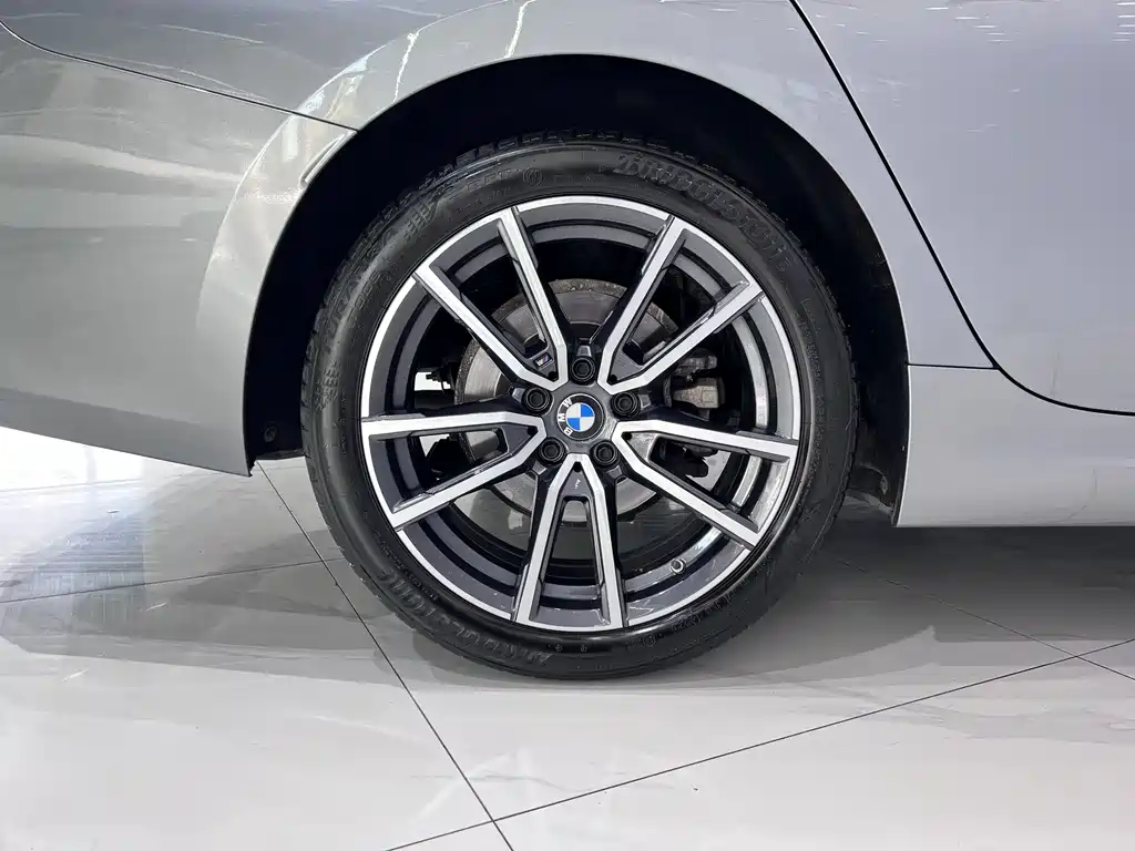 BMW 3 Series 2023 — фото 19