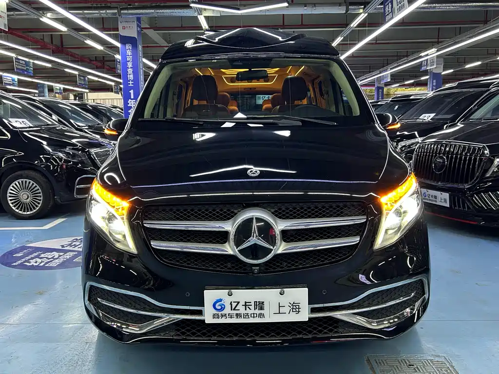 Mercedes-Benz V-Class 2021 — фото 2