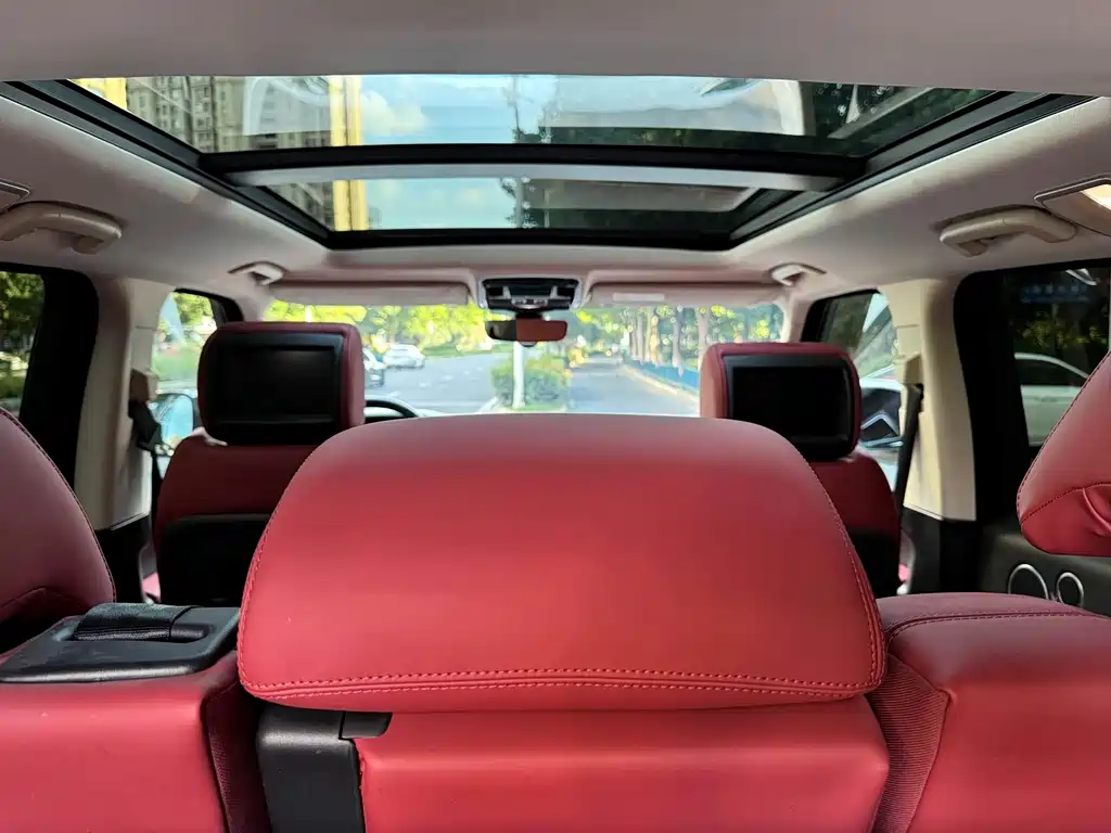 Land Rover Range Rover Sport 2017 — фото 13