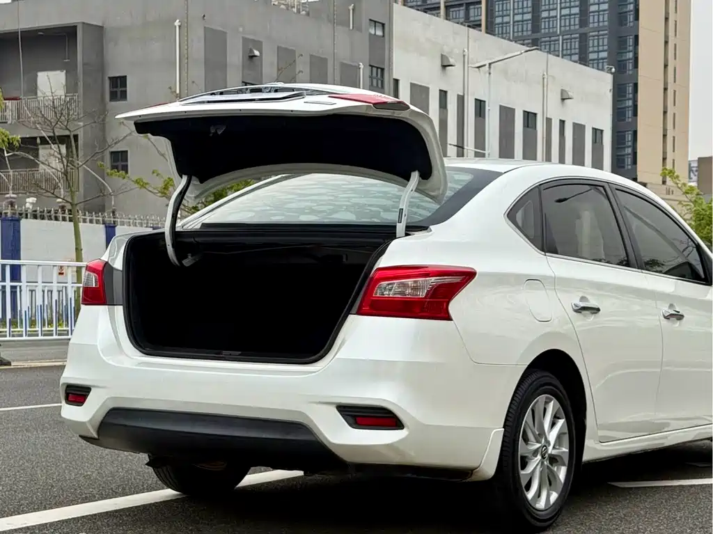 Nissan Sylphy 2018 — фото 10