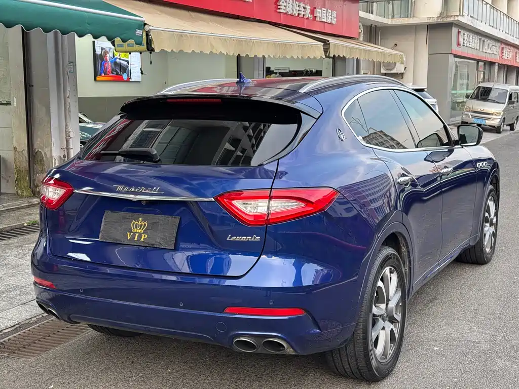 Maserati Levante 2017 — фото 8
