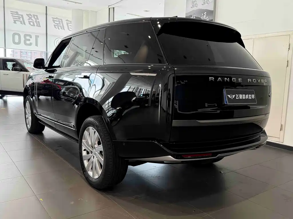 Land Rover Range Rover 2025 — фото 21