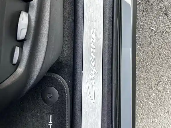 Porsche Cayenne 2025