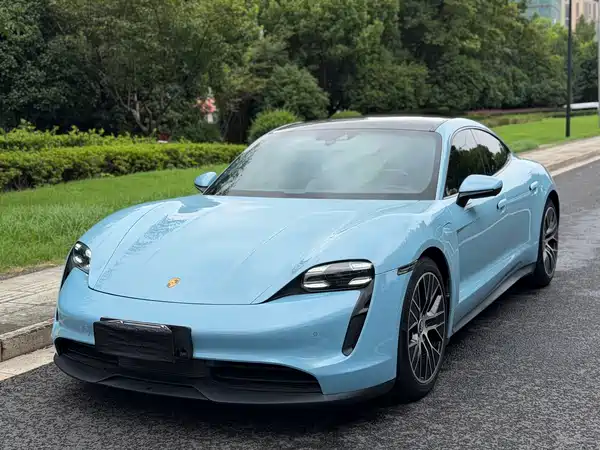 Porsche Taycan 2026