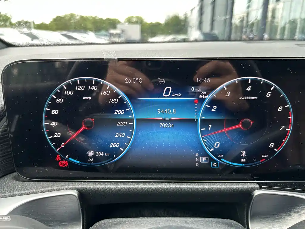 Mercedes-Benz GLB 2023