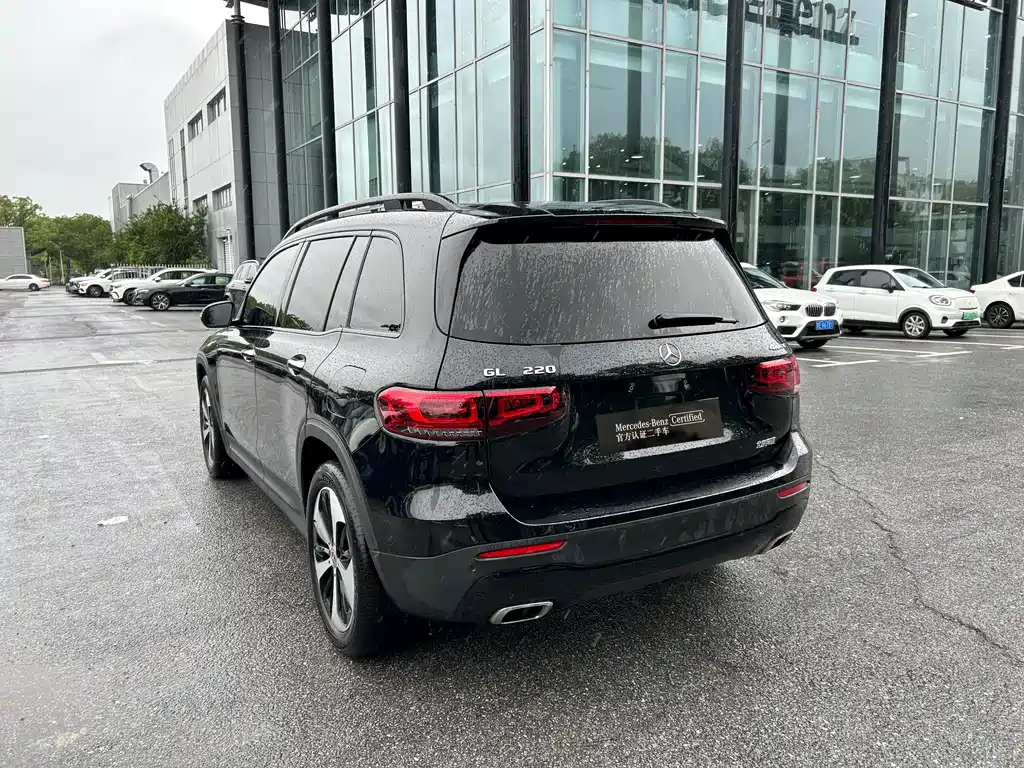 Mercedes-Benz GLB 2023 — фото 16