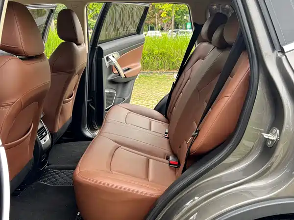 Geely Boyue 2022