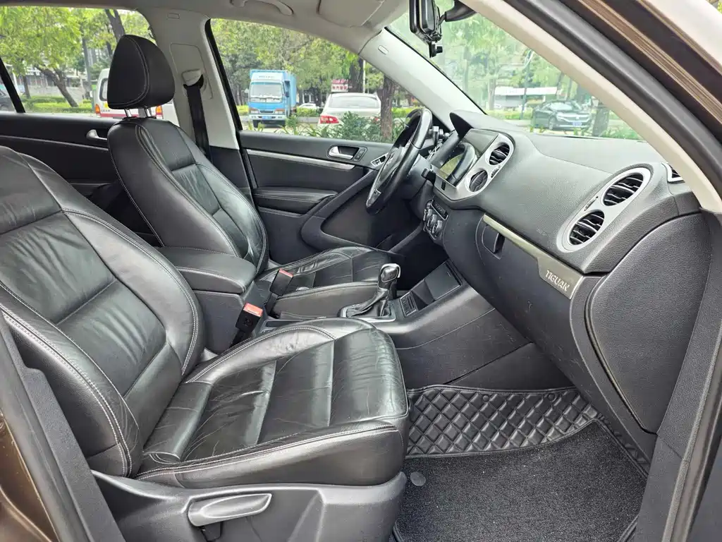 Volkswagen Tiguan 2017 — фото 12