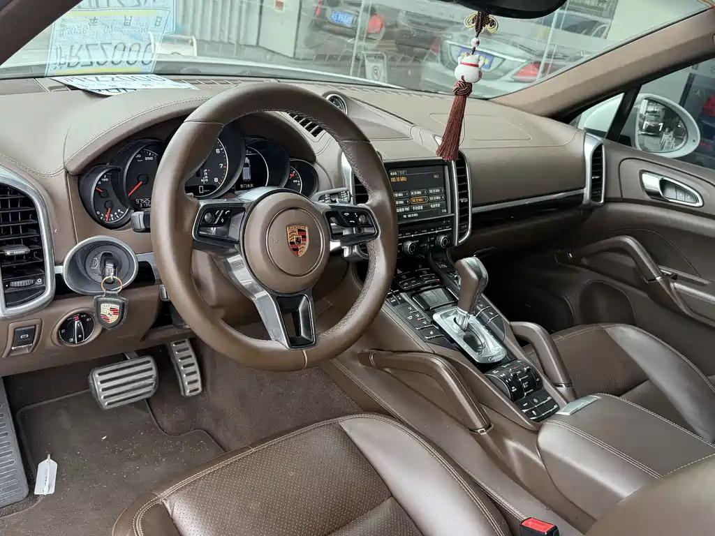 Porsche Cayenne 2016