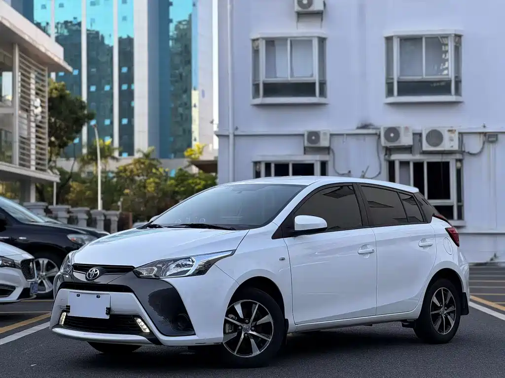 Toyota Yaris L 2021 — фото 10