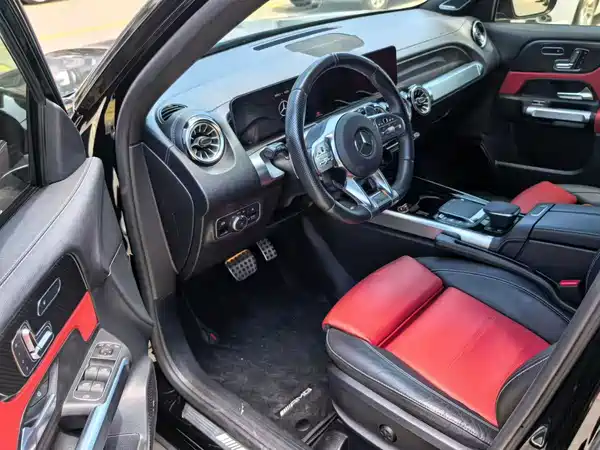 Mercedes-Benz GLB AMG 2024