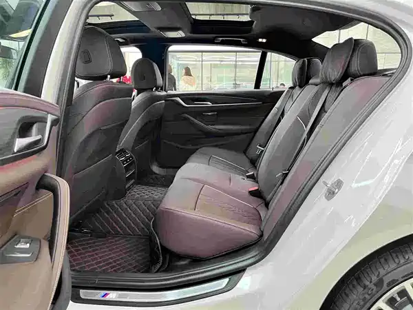 BMW 5 Series 2024