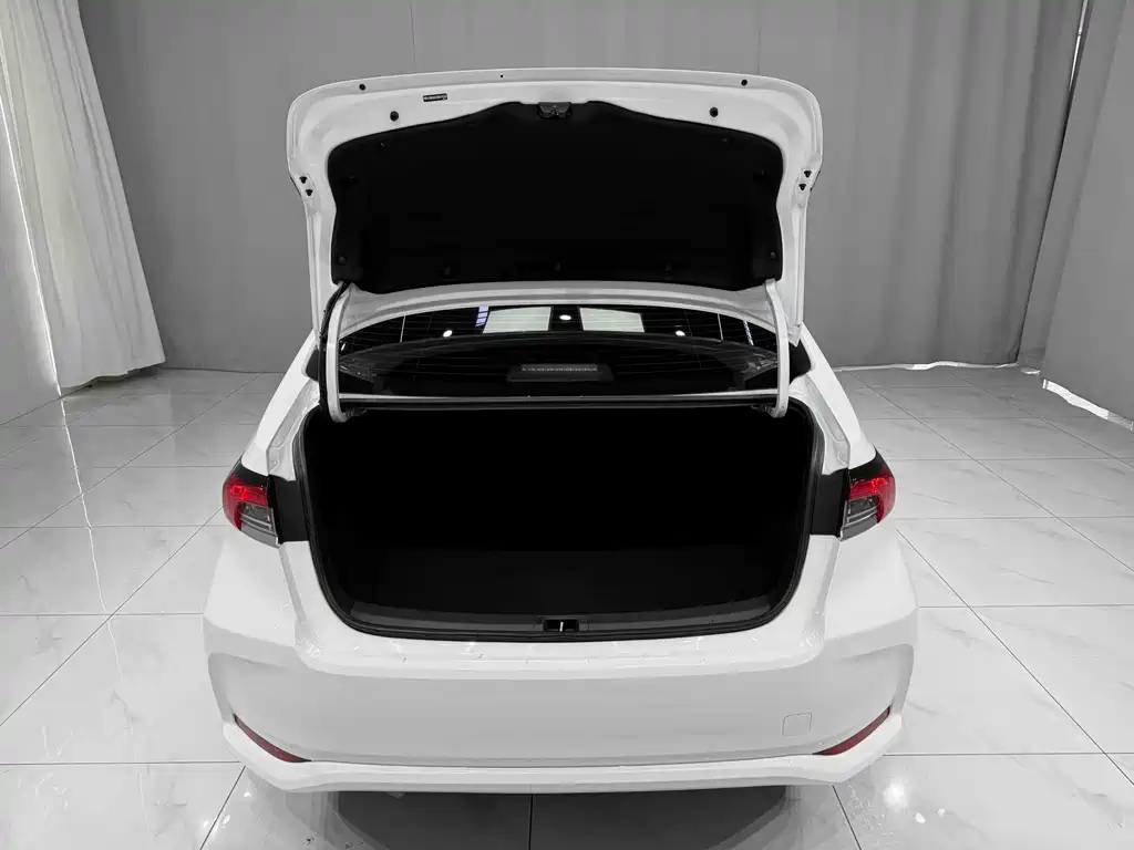 Toyota Corolla 2022 — фото 17