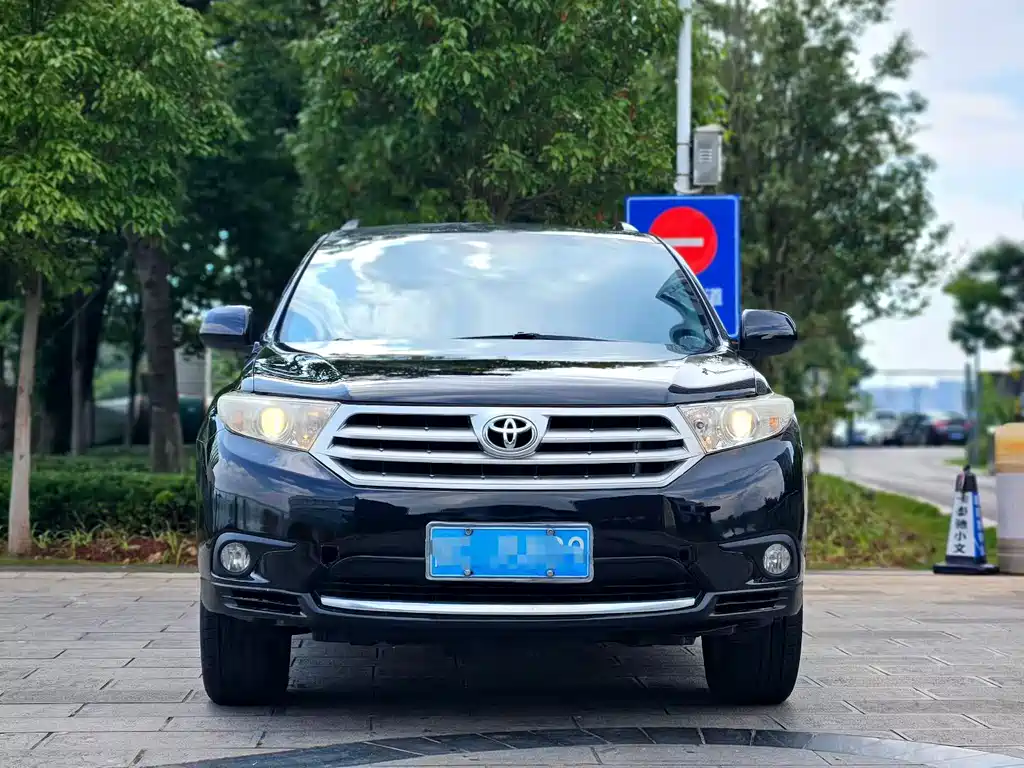 Toyota Highlander 2012 — фото 2