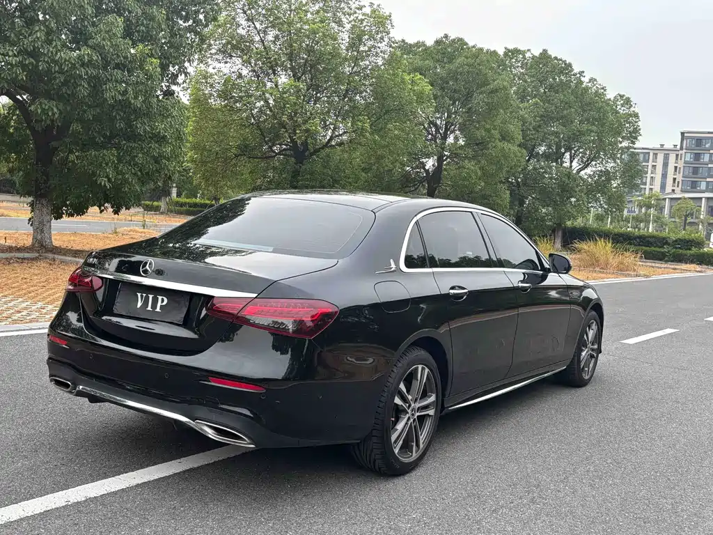 Mercedes-Benz E-Class 2022