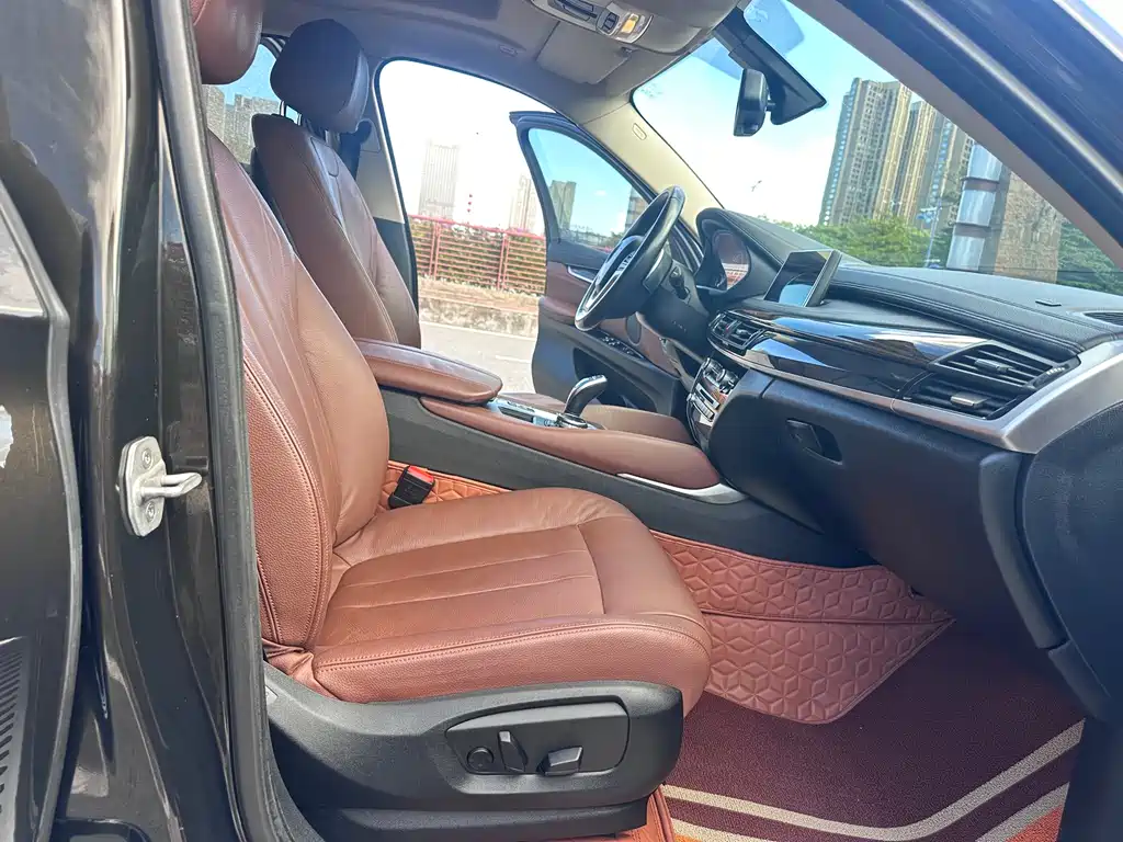 BMW X6 2015 — фото 11