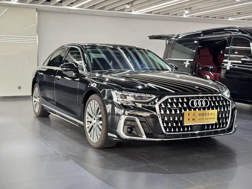 Audi A8 2023 — фото 13