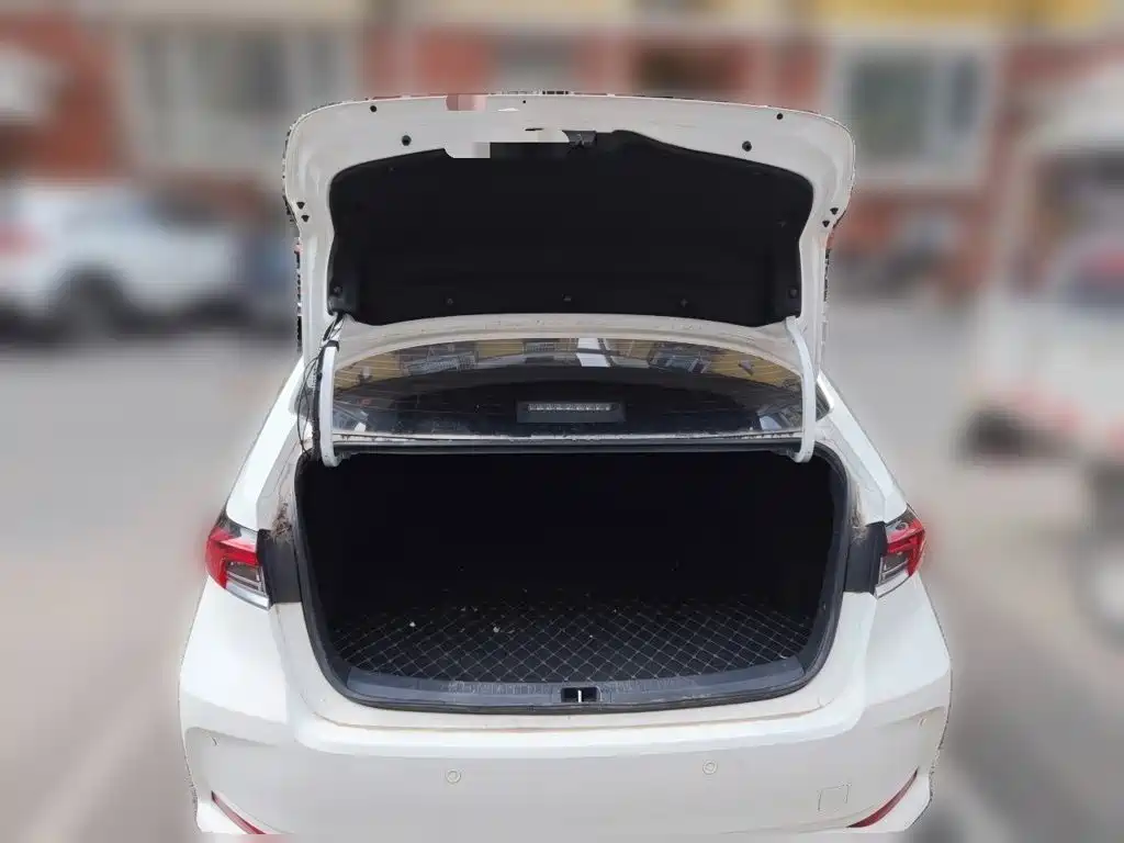 Toyota Corolla 2023 — фото 15