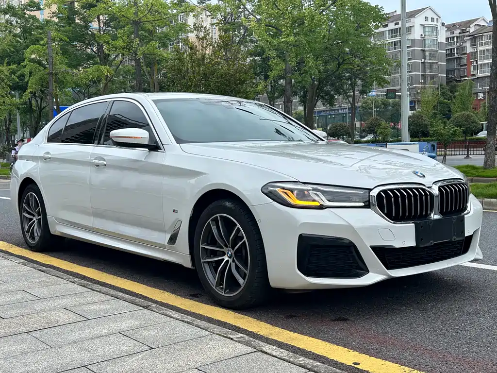 BMW 5 Series 2023
