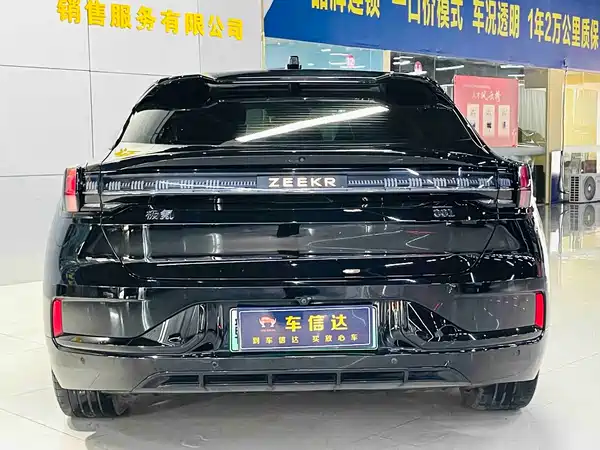 Zeekr 001 2023