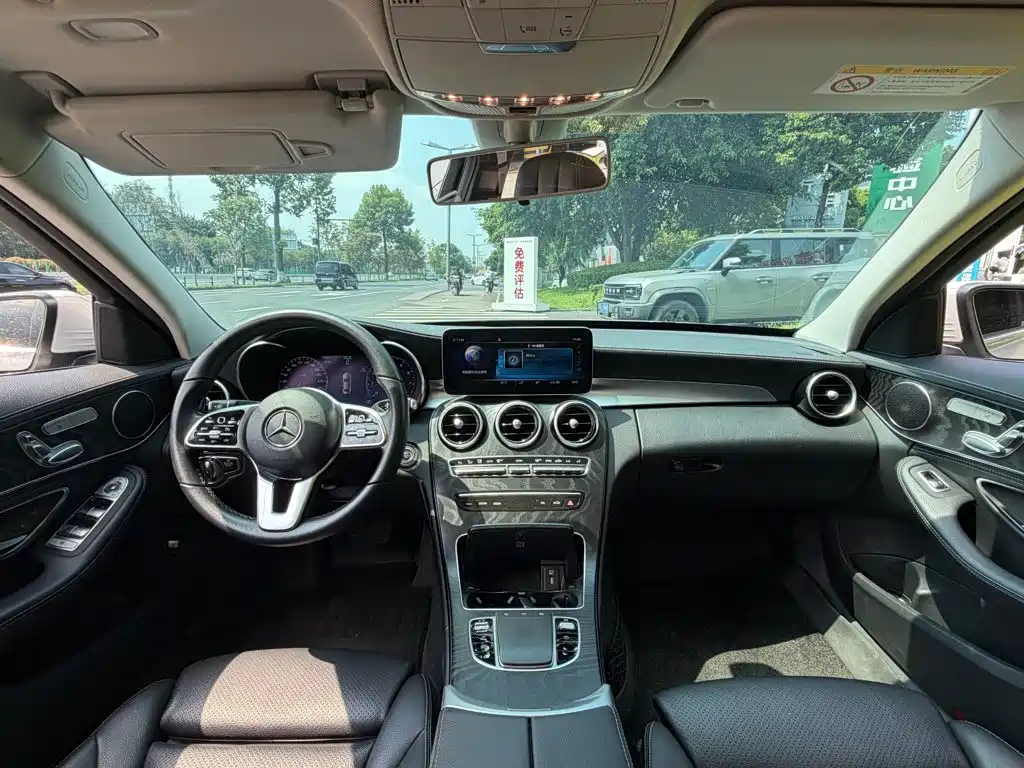 Mercedes-Benz C-Class 2019 — фото 13