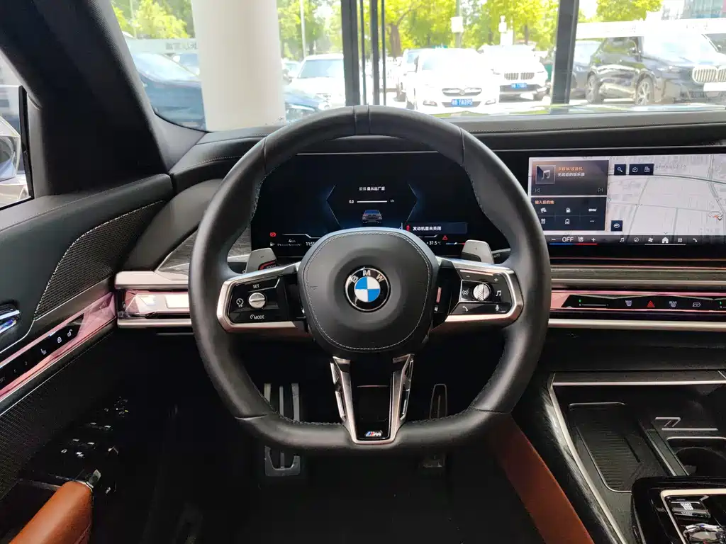 BMW 7 Series 2024 — фото 12