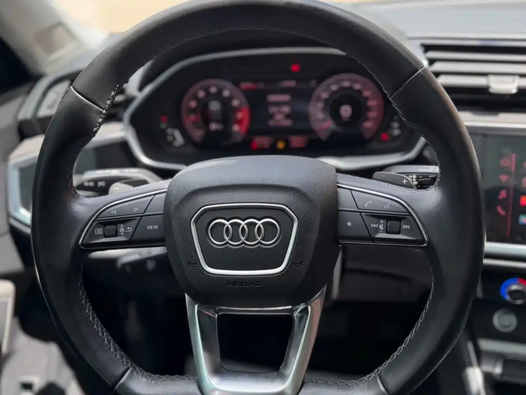 Audi Q3 2022 — фото 20