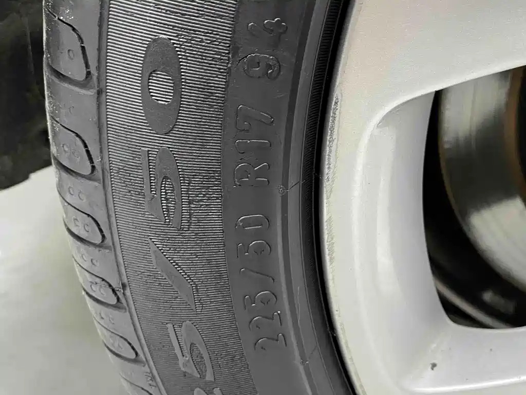 BMW X1 2012 — фото 18