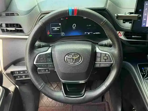 Toyota Sienna 2023