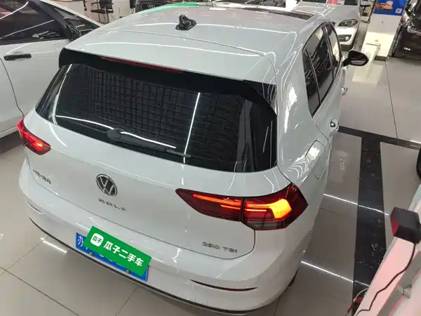 Volkswagen Golf 2024