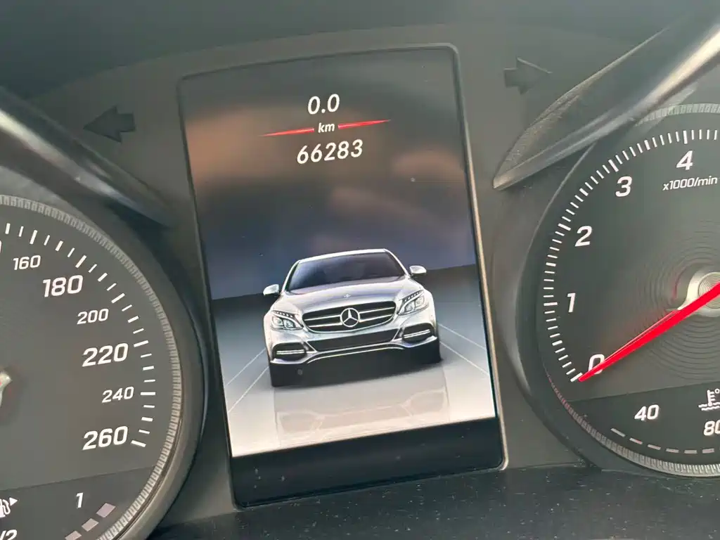 Mercedes-Benz C-Class 2018 — фото 9