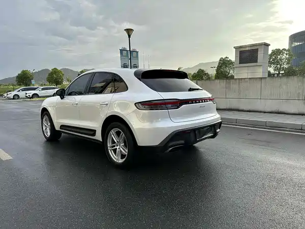 Porsche Macan 2024