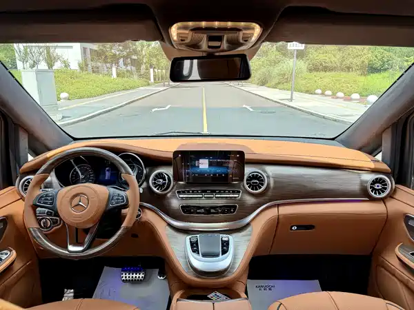 Mercedes-Benz V-Class 2022