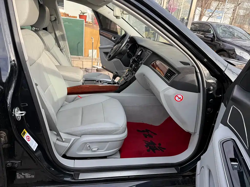 Hongqi H7 2015 — фото 15