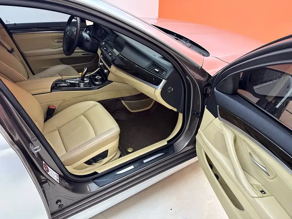 BMW 5 Series 2013 — фото 24