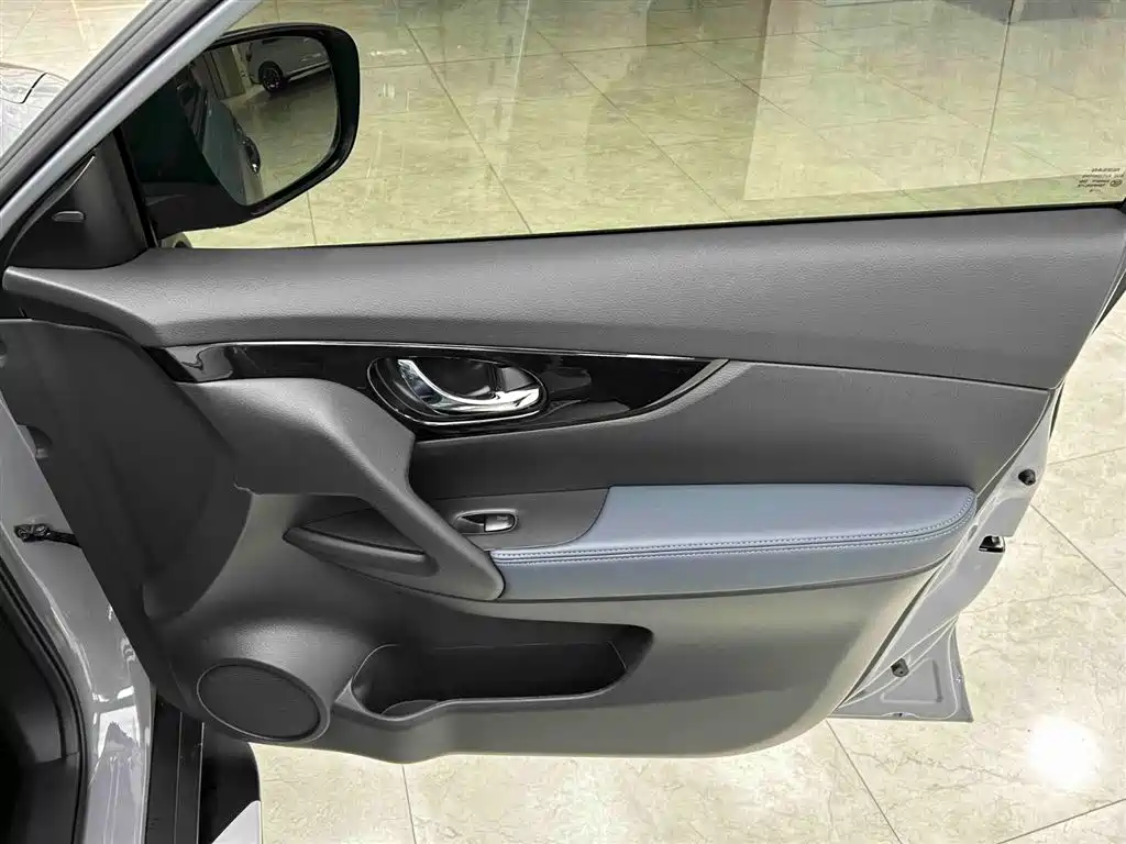 Nissan X-Trail 2025 — фото 13