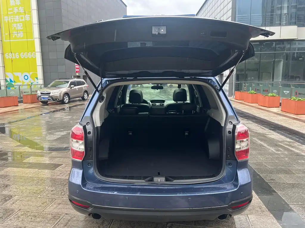 Subaru Forester 2014 — фото 10