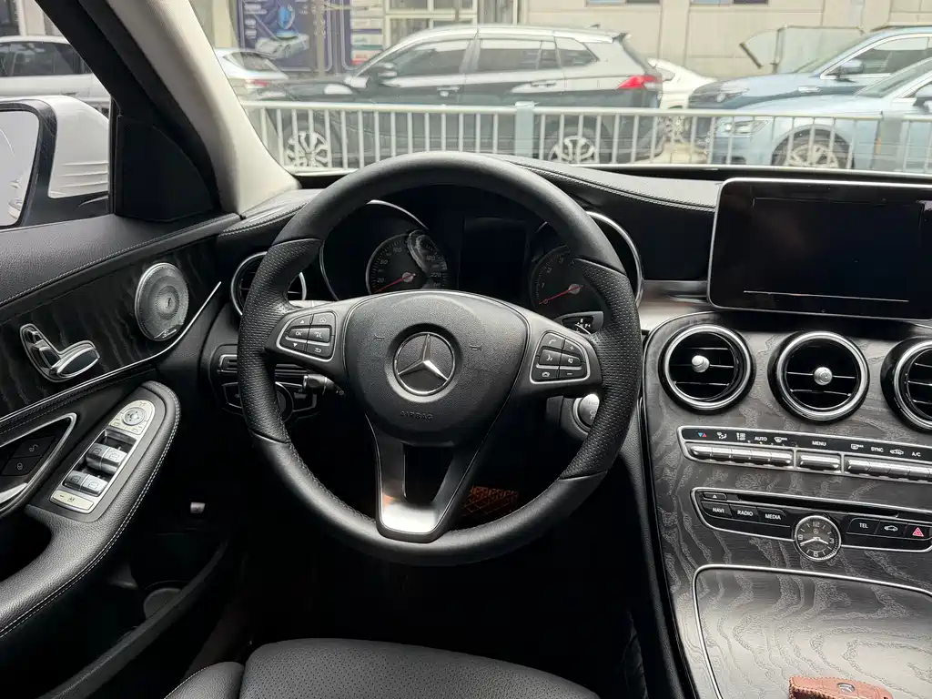 Mercedes-Benz C-Class 2017 — фото 14